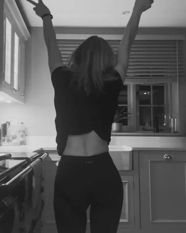 Laure - Image 2